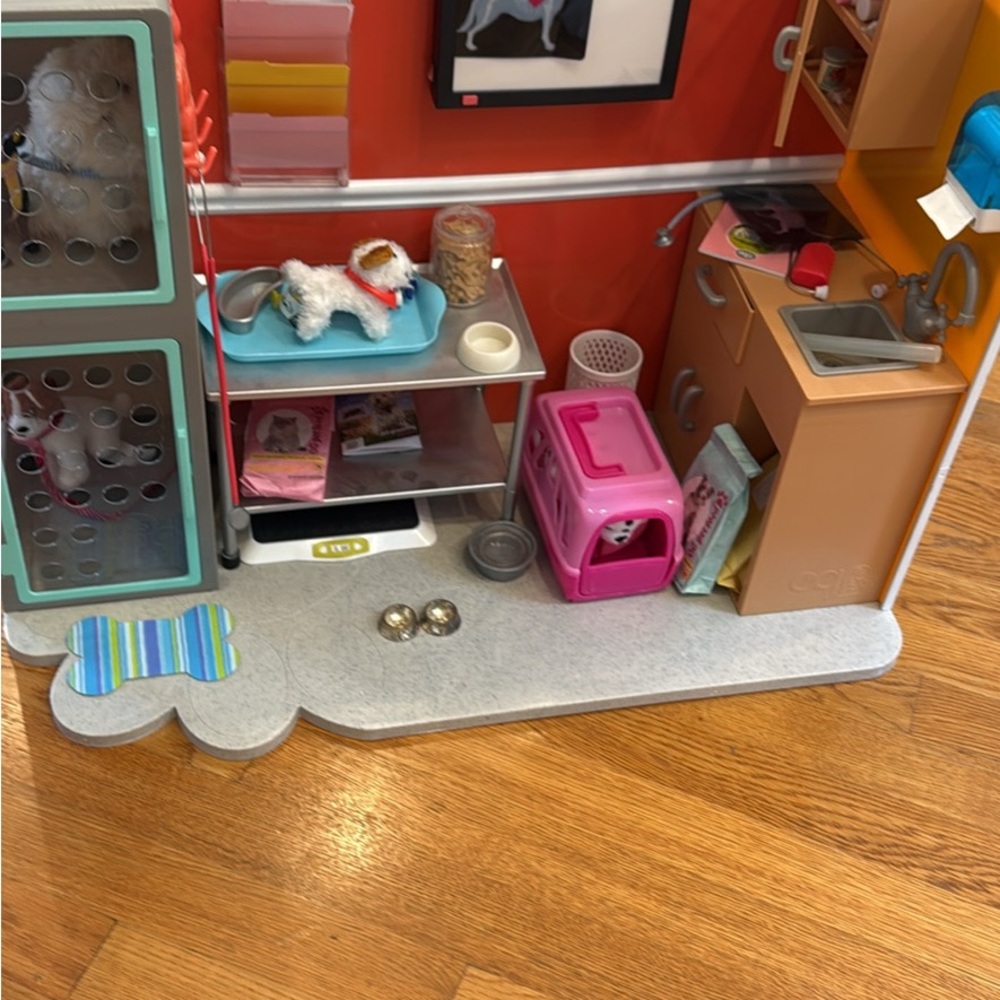 Vet Playset Accessory Pack - Pink and White